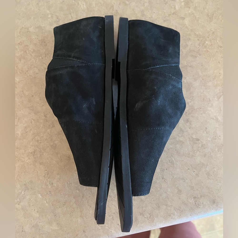 Eileen Fisher Black Suede Open-Toe Sandals - Picture 4 of 5